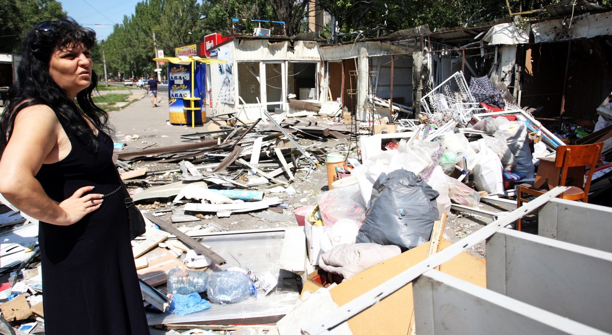 Zniszczony budynek w Doniecku