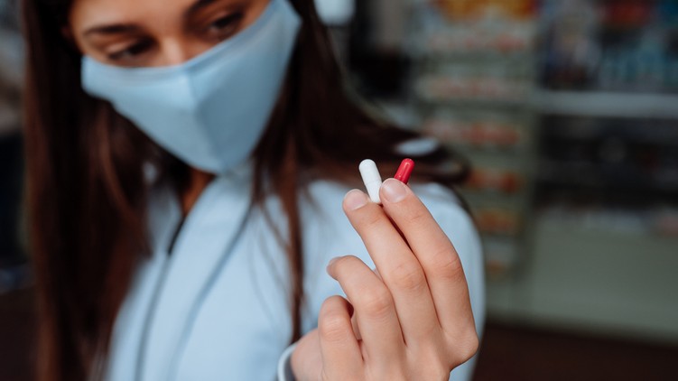 covid, koronavírus, antibiotikum, klaritromicin