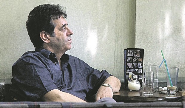 Kostunica kafic_040515_RAS foto Petar Dimitrijevic 03