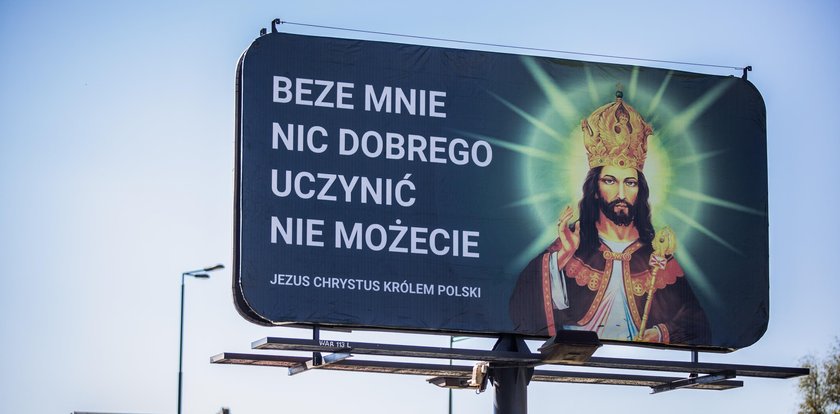 Sfinansowali kampanię "Jezus Chrystus Królem Polski". Teraz proszą o datki