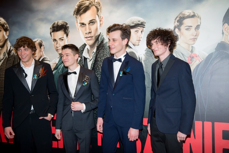 Kamil Szeptycki, Tomasz Ziętek, Marcel Sabat i Dawid Podsiadło na premierze 'Kamieni na szaniec'