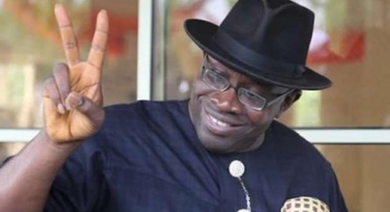Governor of Bayelsa State, Seriake Dickson appoints 60 new aides  ahead of November 16 poll. (Tribune)