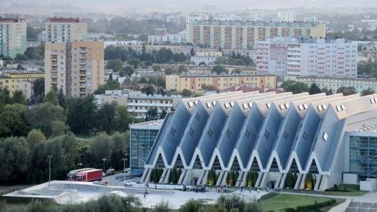 Hala na Podpromiu urośnie na południe. Właściciel działek potrzebnych do rozbudowy hali na Podpromiu jest skłonny oddać je miastu.