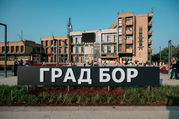 Izbori u Boru: U trci sedam izbornih lista, političari obećavaju čistiju vazduh, ukidanje lista čekanja u bolnicama, posao za mlade...