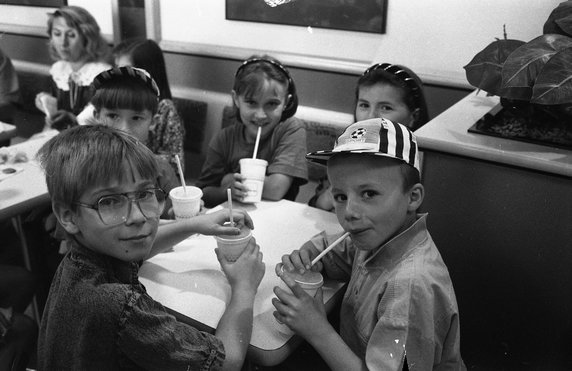 30 lat McDonald’s w Polsce. Tak wyglądały początki kultowej sieci