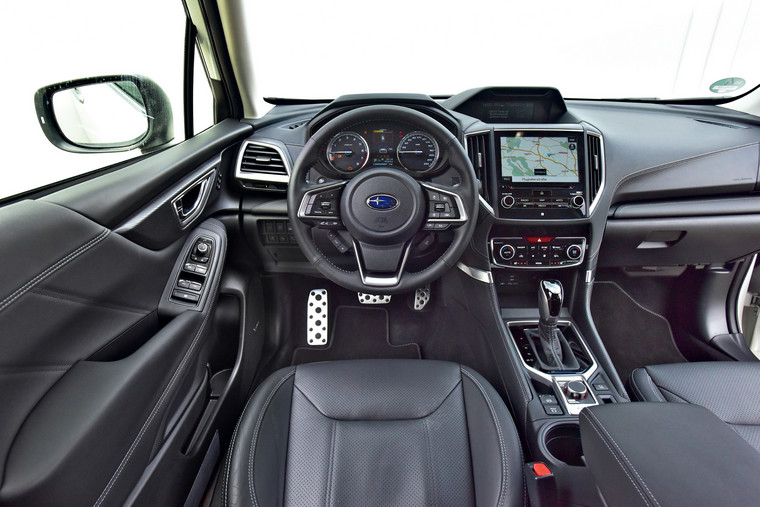 Subaru Forester - kokpit