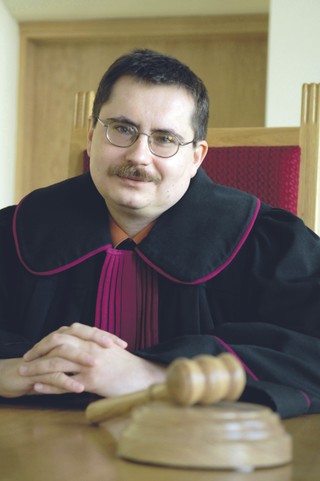 'Informatyka to ratunek dla przeładowanych sądów'