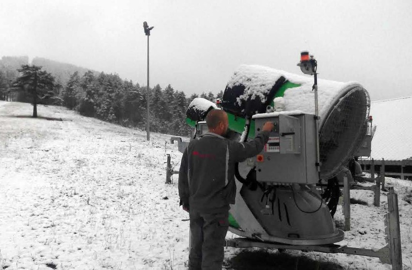 Topovi za veštačko osnežavanje