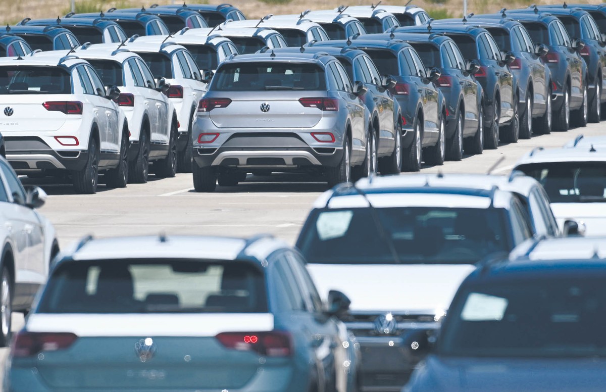 Trudna transformacja europejskiej motoryzacji. Wzrost kosztów, spadająca sprzedaż i rosnąca konkurencja