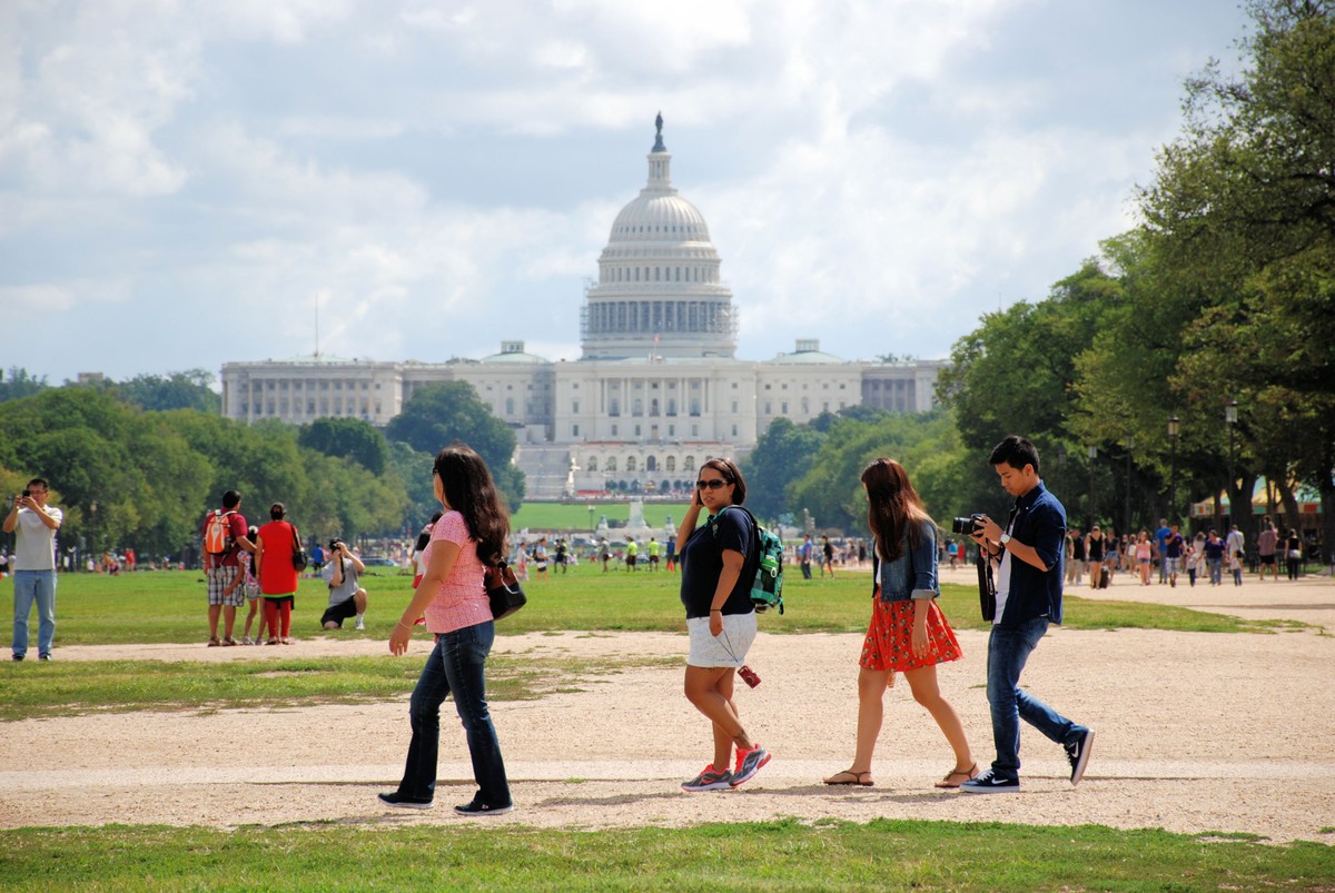 Dług publiczny w USA rośnie w rekordowym tempie. Eksperci biją na alarm