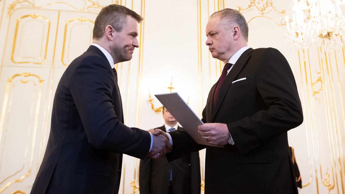 Prezydent Słowacji Andrej Kiska mianował dziś na stanowisko premiera dotychczasowego wicepremiera Petera Pellegriniego z partii Kierunek-Socjaldemokracja (Smer-SD), a następnie członków jego rządu, który składa się w większości z dotychczasowych ministrów.