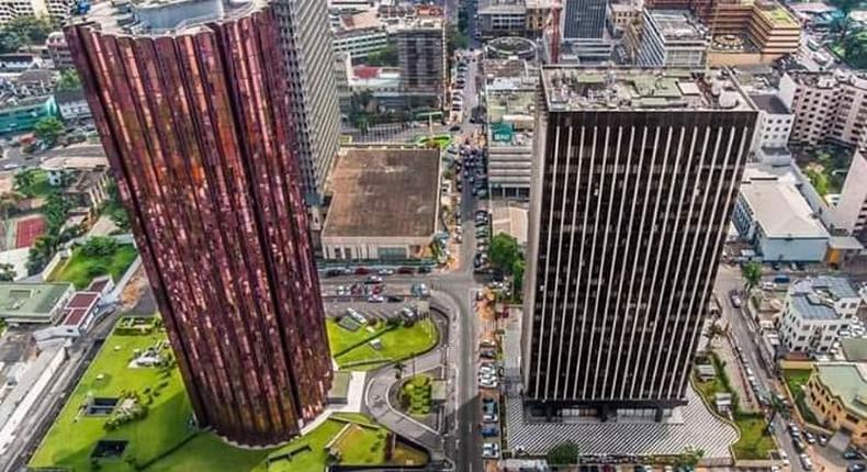 Cissé Bacongo lance une campagne de ravalement des façades pour embellir les artères d'Abidjan/Plateau le quartier des affaires