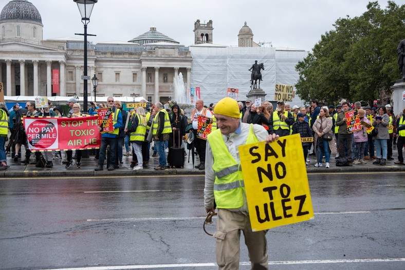 Protest przeciwko rozszerzeniu ULEZ w Londynie, 29 sierpnia 2023 r.