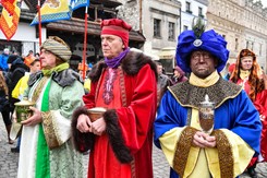 Dziś Święto Trzech Króli. Bp Miziński: Objawia Boga, który przyszedł do wszystkich