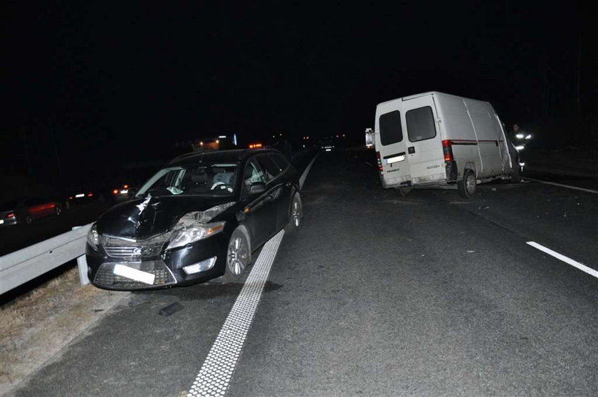 Potworny wypadek. 1 osoba nie żyje, trzy są ranne