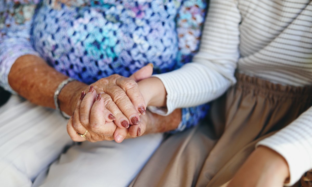 Starzejemy się skokowo dwa razy w życiu. Naukowcy podali dwie liczby