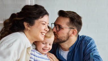 zmiany w wypłatach 800 plus w lutym 2026. zus przesuwa terminy