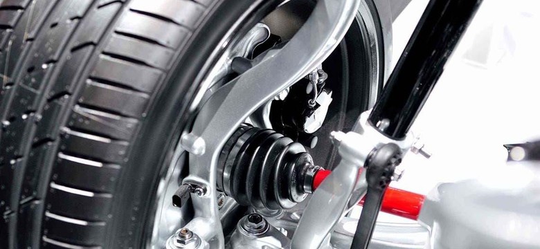 Przeciął przewody hamulcowe w samochodzie pracodawcy, bo... nie dostał podwyżki