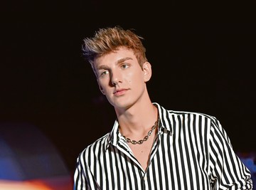 Od obične virusne prehlade do otvaranja glave zbog učaurene gnojne lopte: Pevač se oglasio iz bolnice!