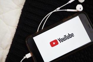 Jak ściągnąć filmik z YouTube? Wypróbuj te triki i oglądaj bez dostępu do internetu