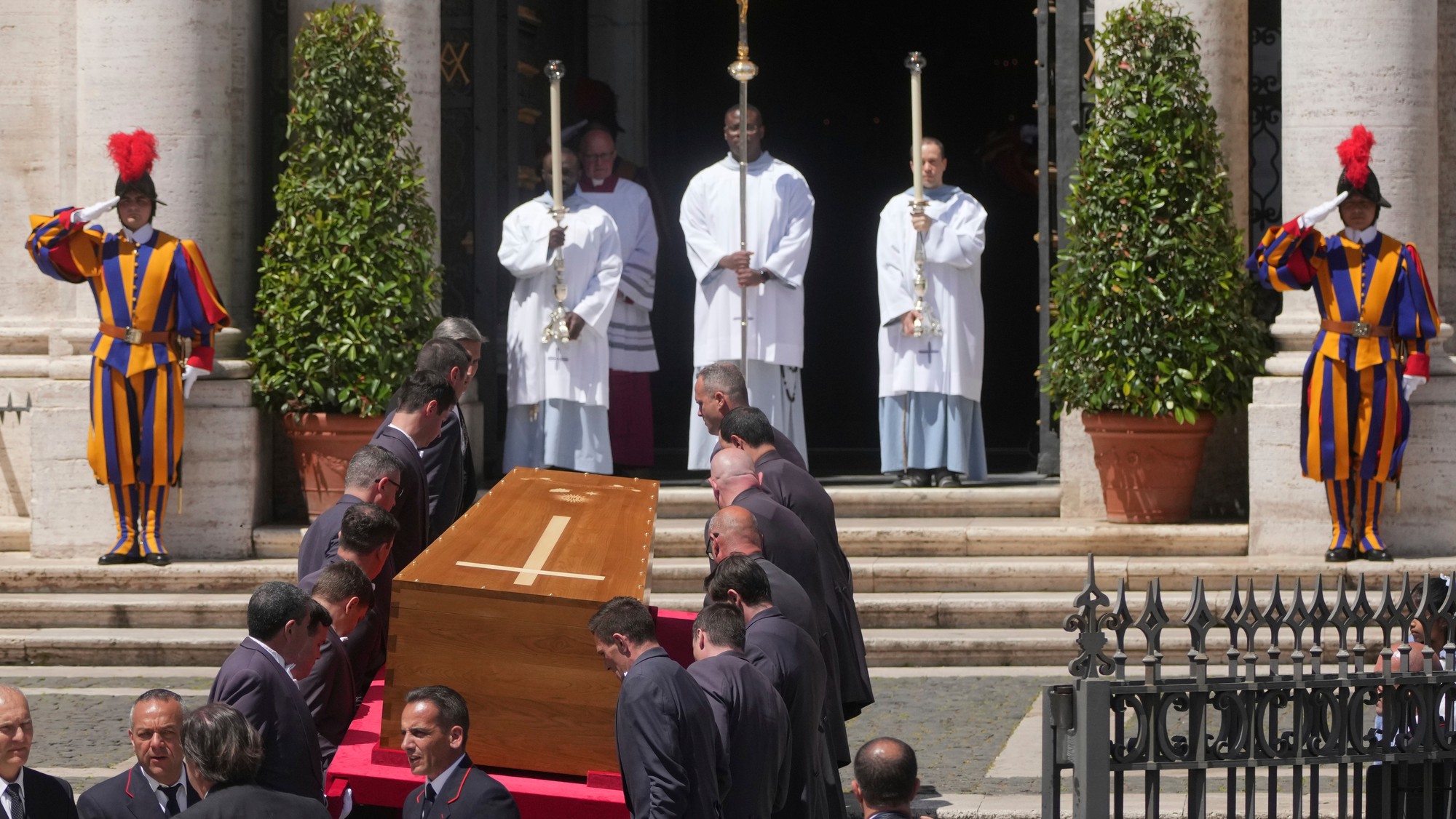 Rakva pápeža Františka prišla do Baziliky Santa Maria Maggiore.
