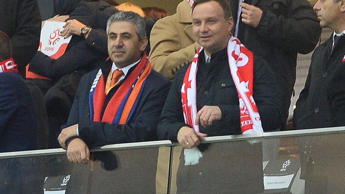 We wtorek reprezentacja Polski pokonała Armenię 2:1 w trzecim meczu eliminacji do mistrzostw świata w Rosji. Prezydent Andrzej Duda podziękował dwóm piłkarzom, którzy sprawili, że możemy cieszyć się z trzech punktów.