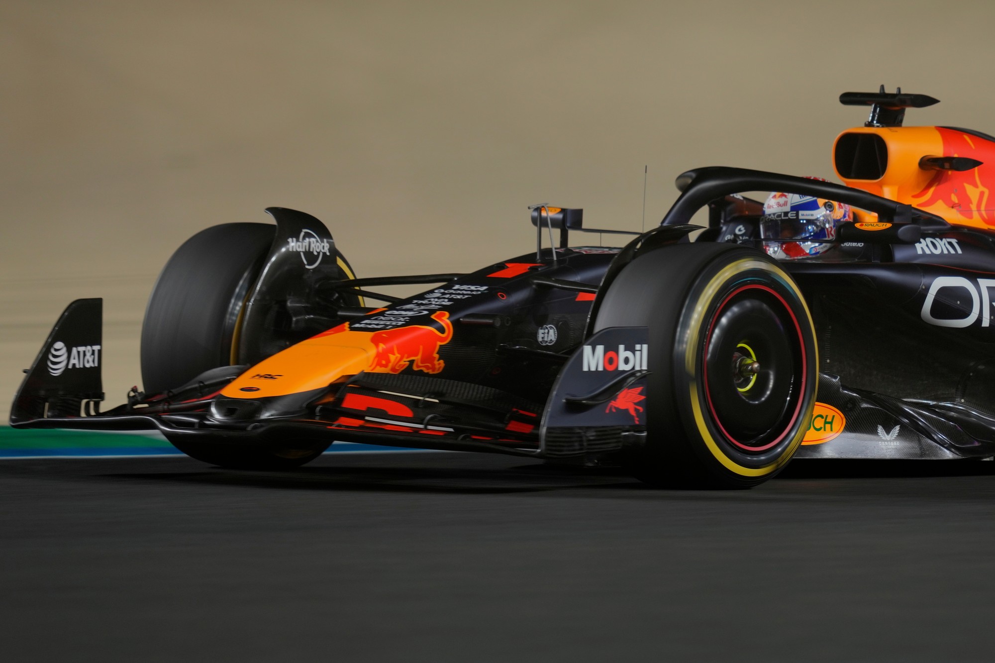 Veľké cena Saudskej Arábie: Holandský jazdec Max Verstappen (Red Bull).