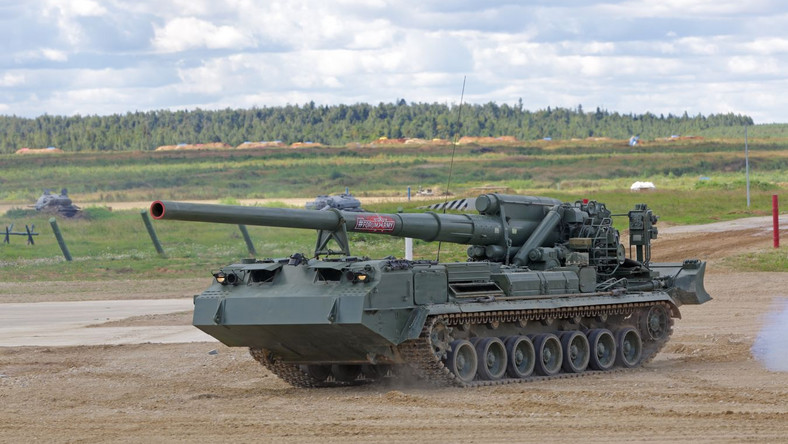 Rosyjskie działo samobieżne 2S7M Małka kalibru 230 mm