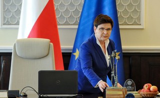 Szydło: Jestem zadowolona z pracy szefa MON