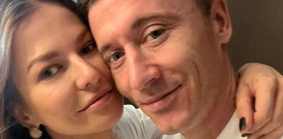 Anna Lewandowska w ramionach Roberta. Naprawdę gorące kadry!