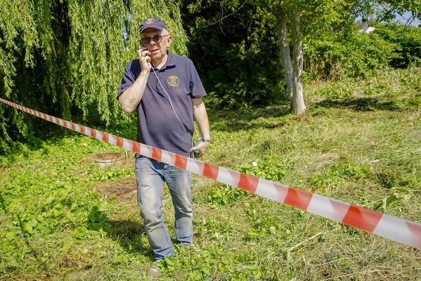 Dziennikarz podczas poszukiwań Iwony Wieczorek