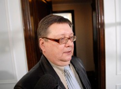 Urbański: Miałem dostęp do raportu. MSWiA: Nie udostępnialiśmy