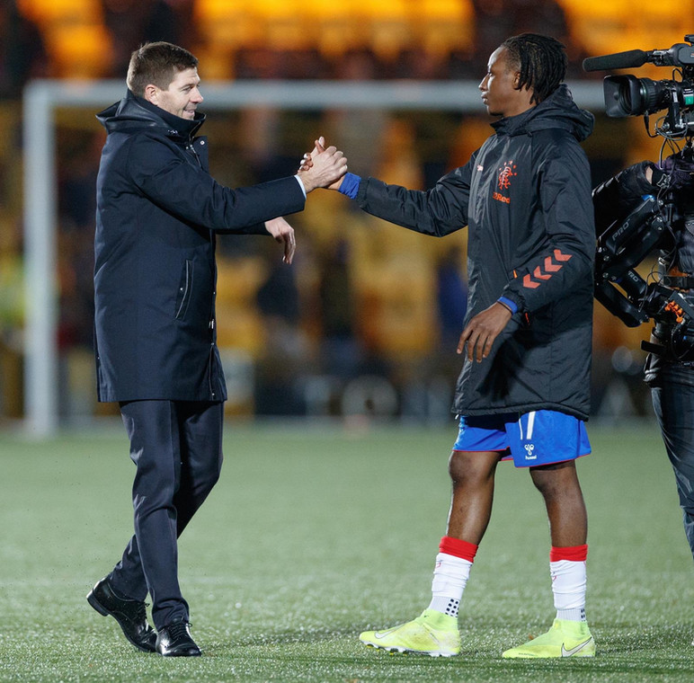 Steven Gerrard is pleased with Joe Aribo's goal (Rangers)