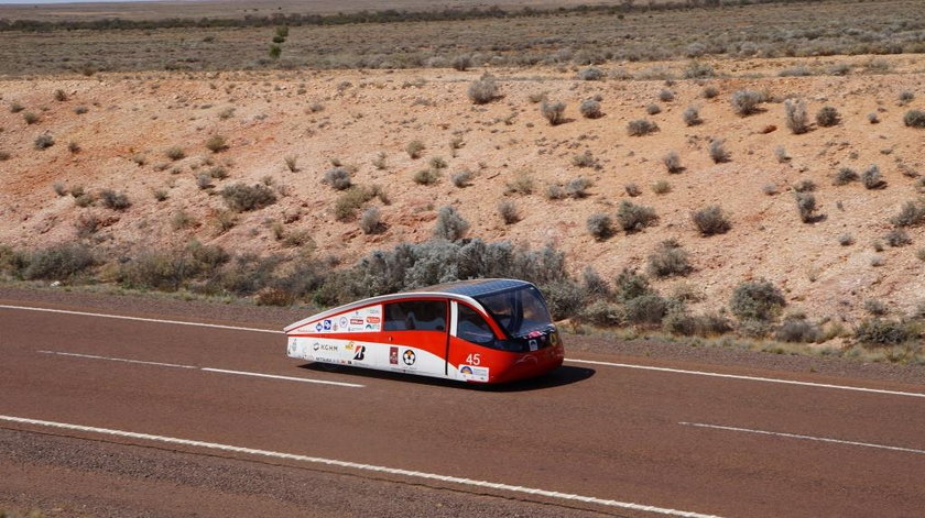 Łódź Solar Team w Australii 