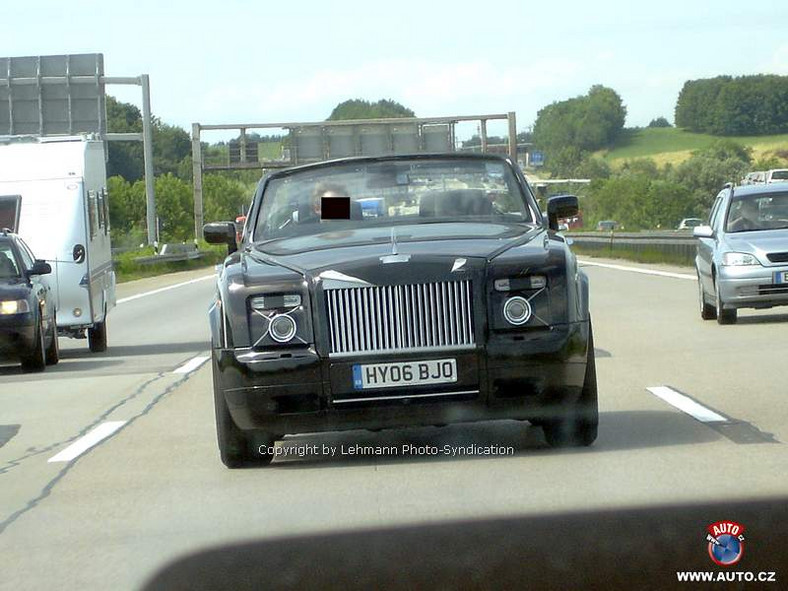 Zdjęcia szpiegowskie: Rolls-Royce Corniche Cabrio