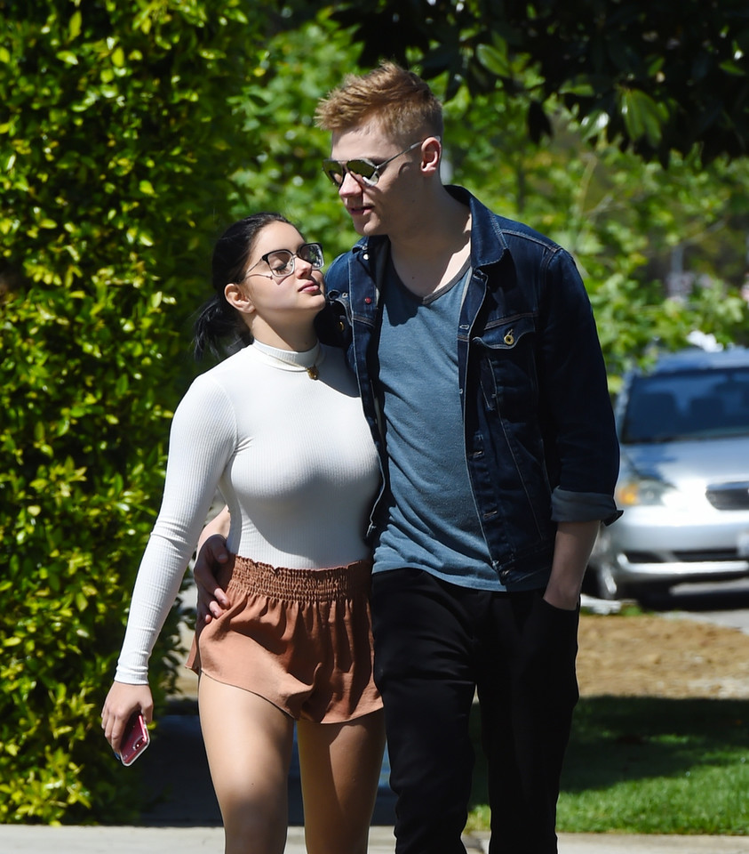 Ariel Winter z chłopakiem na spacerze