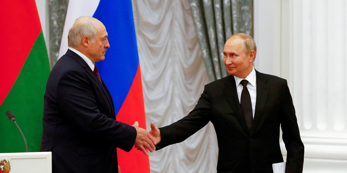 Putin i Łukaszenka odbyli rozmowę o kryzysie na granicy.