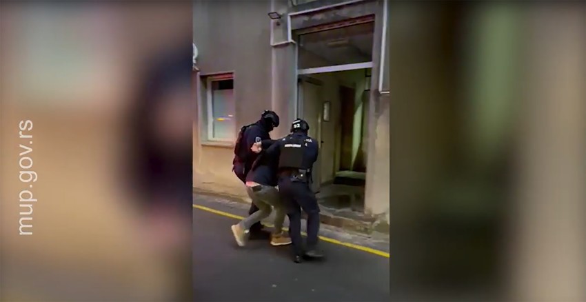Hapšenje osumnjičenog za spaljivanje automobila Bake Praseta