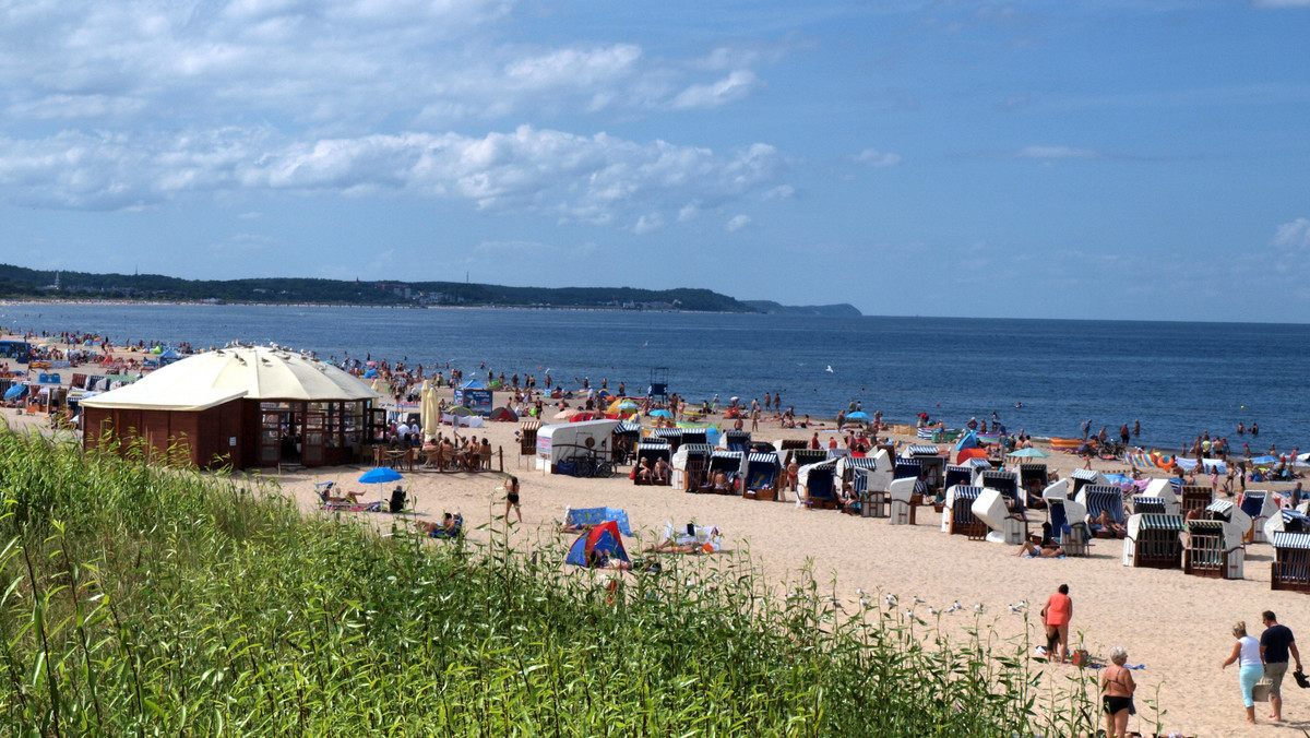 Świnoujście: 6-latka zgubiła się na plaży. Dziewczynka doszła pieszo do Niemiec