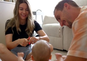 Cilj podsticaja je da ohrabre bračne parove da imaju više dece | Foto: BBC
