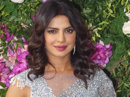 Priyanka Chopra megmutatja, mit kell viselni egy milliárdos esküvőjén