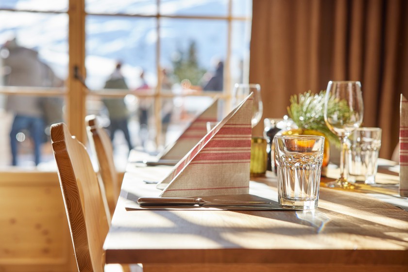 La cuisine tient particulièrement au cœur du chef: «Je ne prétends pas décrocher d’étoile Michelin ni de toque Gault&Millau, mais j’aspire à une cuisine authentique composée d’excellents ingrédients de la région. Et en définitive, tout le monde dit que je cuisine super bien», affirme Fadri avec humour. 