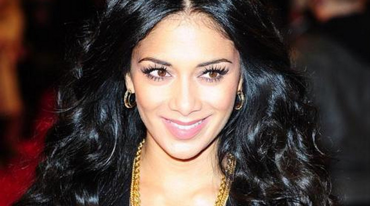 Kilátszott Nicole Scherzinger mellbimbója