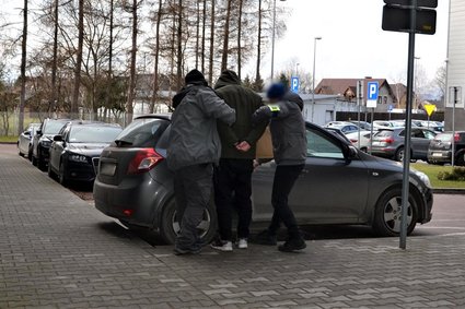 Podawali się za prokuratora i policjanta. Oszuści wpadli po kontakcie z cwaną 98-latką