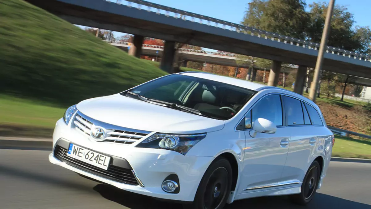 Test Toyoty Avensis Kombi 2.0 D-4D: rodzinnie i sportowo