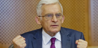 Buzek atakuje Tuska i broni OFE
