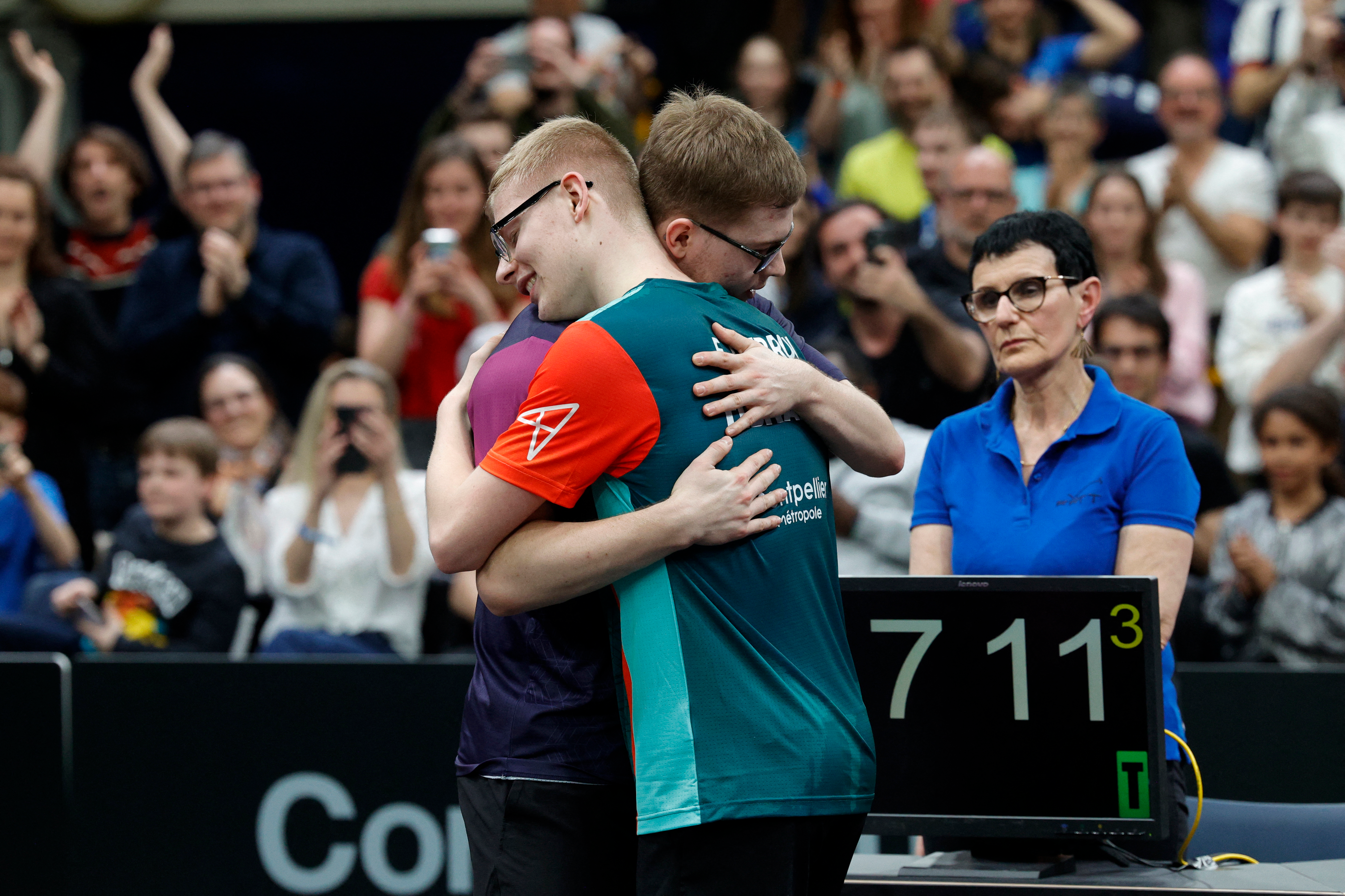 Trois revers effacés : Alexis Lebrun bat son frère Félix et file en finale