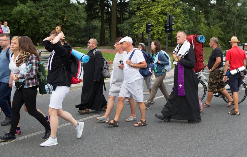 Pielgrzymka z Łodzi ruszyła na Jasną Górę