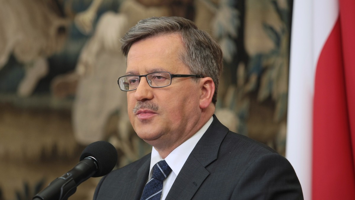 Jako pierwszy podczas uroczystości w Gdyni przemawiał prezydent Bronisław Komorowski. Prezydent podkreślał, że głównym przesłaniem 1980 roku były słowa papieża Jana Pawła II: "solidarność to znaczy jeden i drugi, a skoro brzemię to brzemię niesione razem we wspólnocie, a więc nigdy jeden przeciw drugiemu".