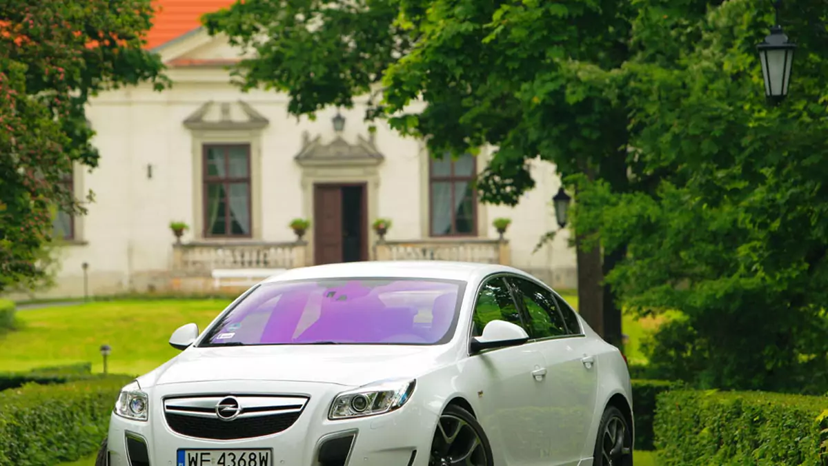 Silna, piękna i wysportowana - Opel Insignia OPC